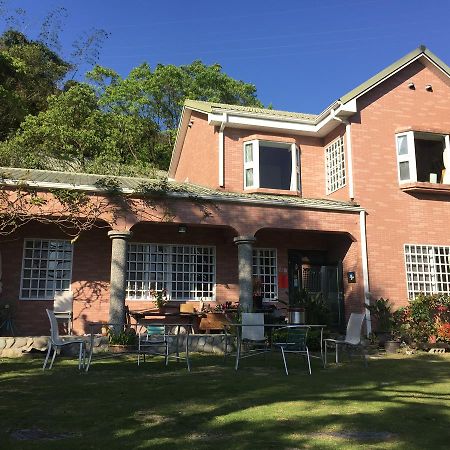 Wisdom Garden Home Stay Yuli Exteriör bild