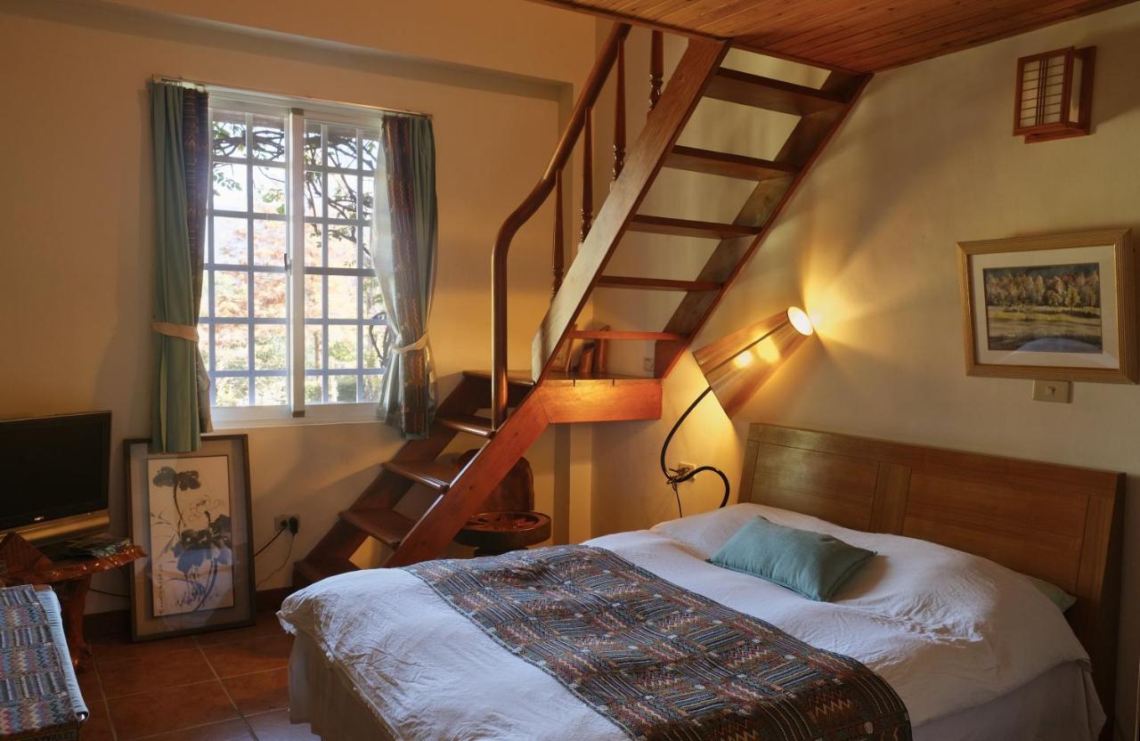 Wisdom Garden Home Stay Yuli Exteriör bild