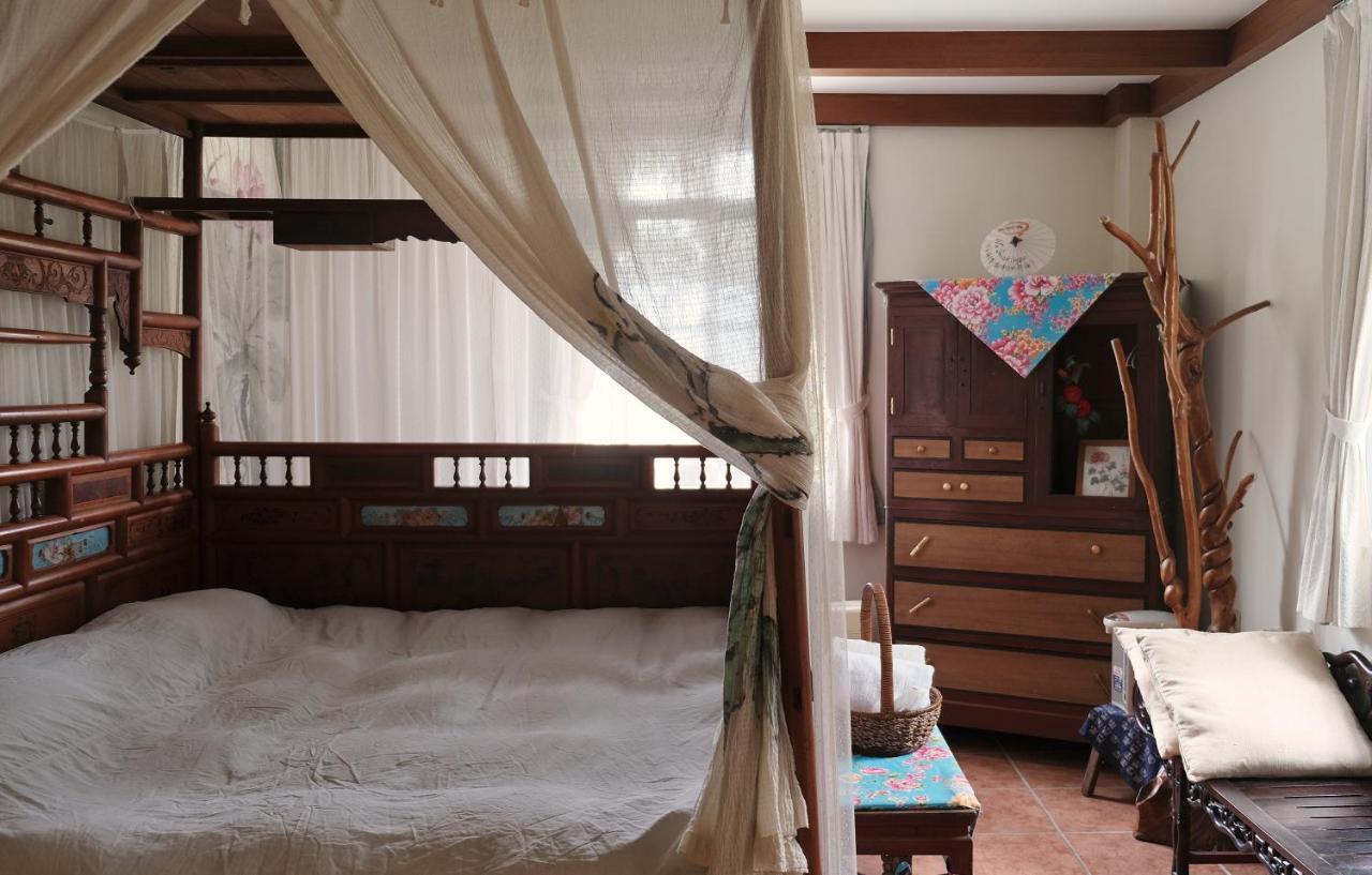 Wisdom Garden Home Stay Yuli Exteriör bild