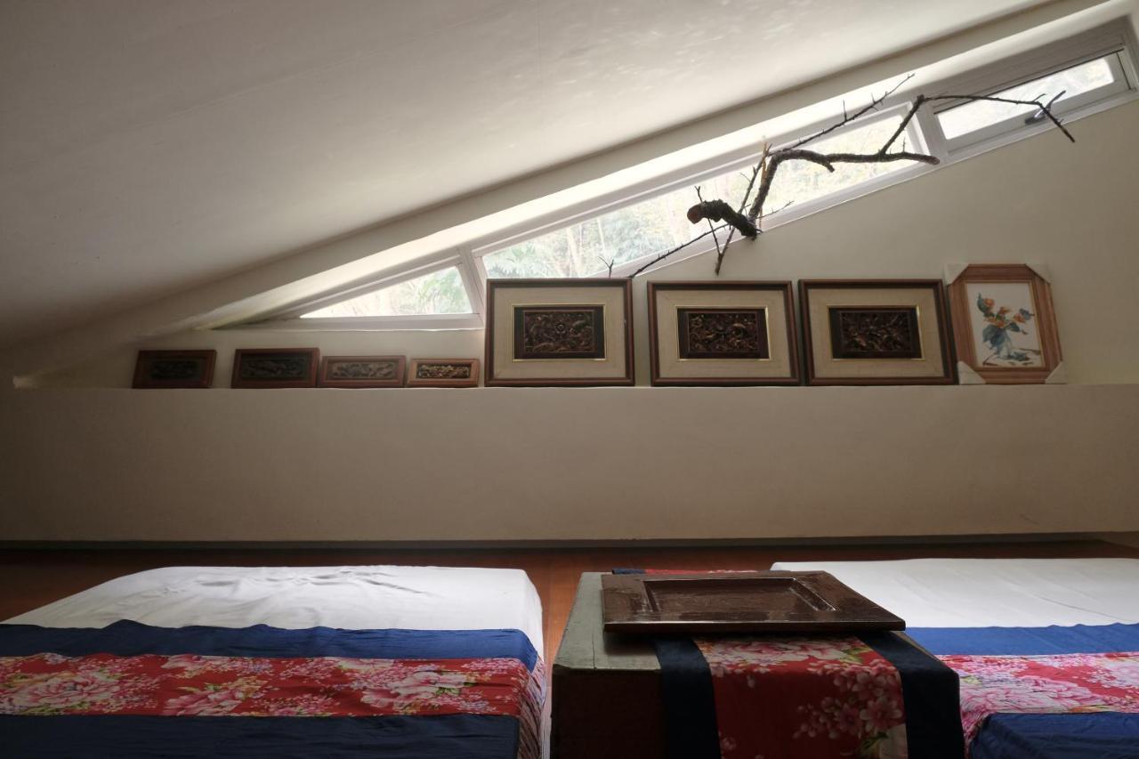 Wisdom Garden Home Stay Yuli Exteriör bild