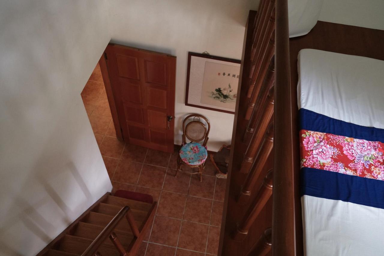 Wisdom Garden Home Stay Yuli Exteriör bild