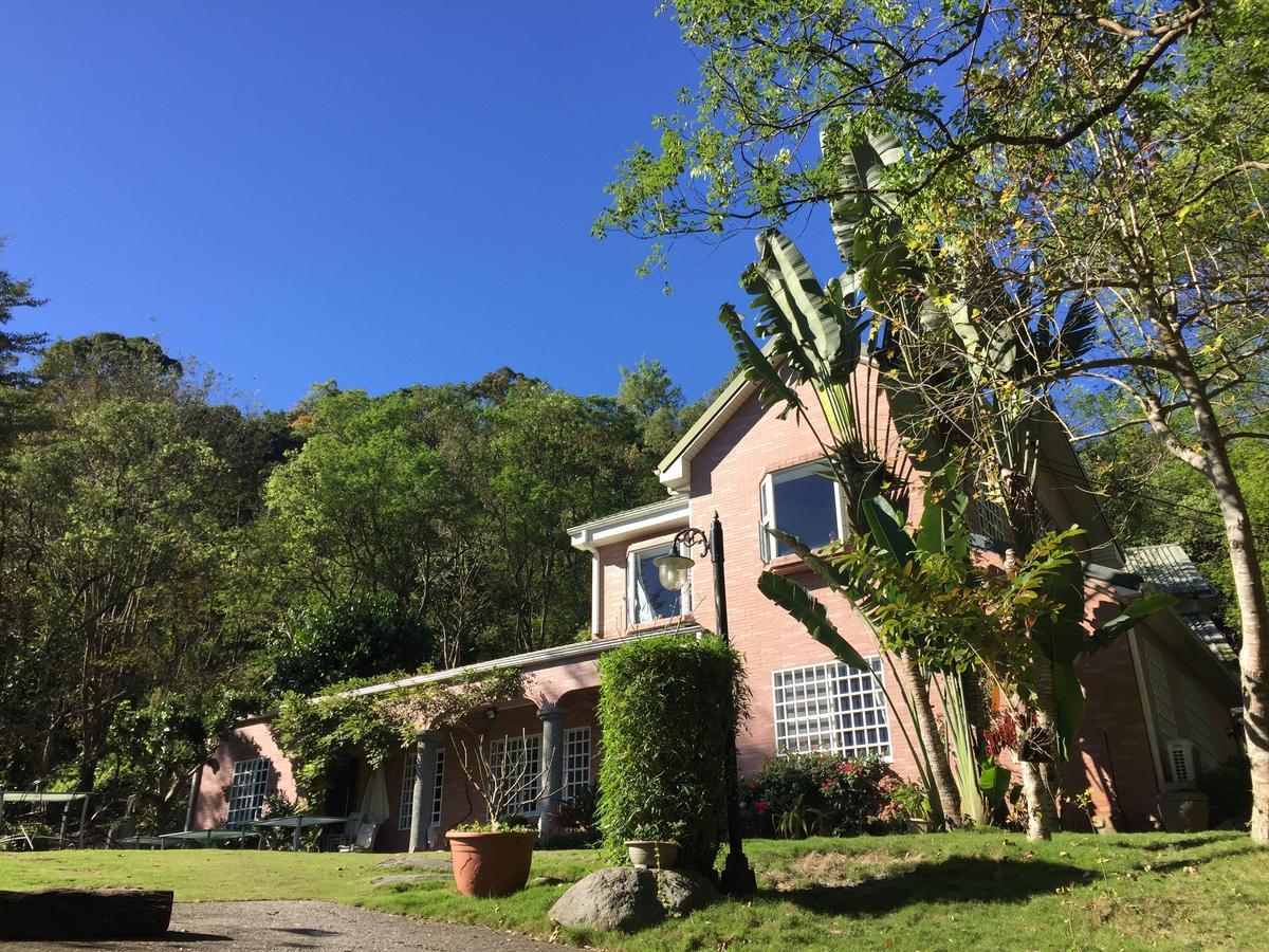 Wisdom Garden Home Stay Yuli Exteriör bild