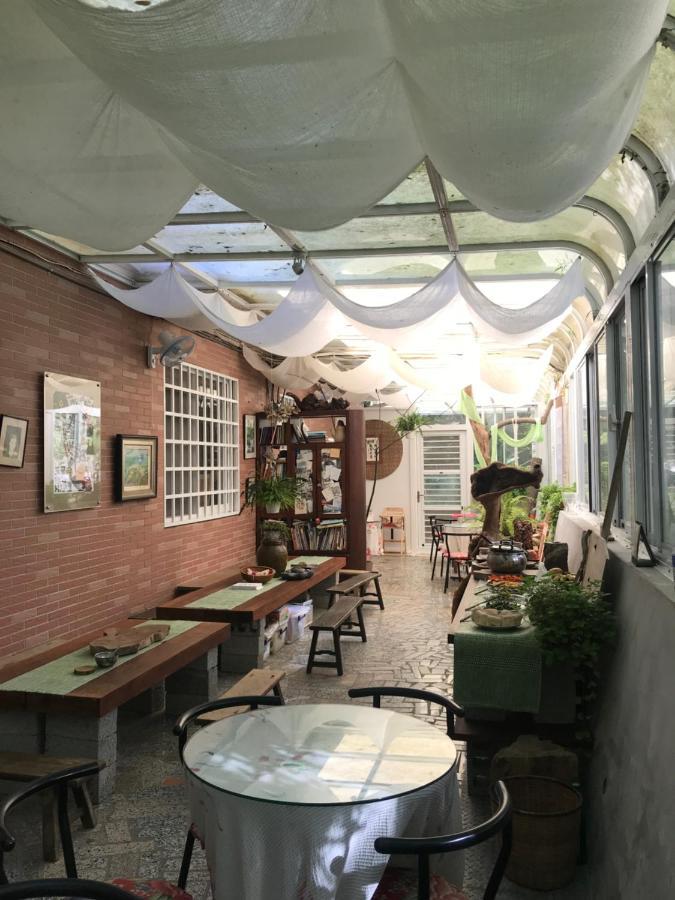 Wisdom Garden Home Stay Yuli Exteriör bild